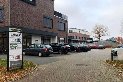 Moderne und hochwertige Büroeinheit in Eversten DG-links 4 zimmer