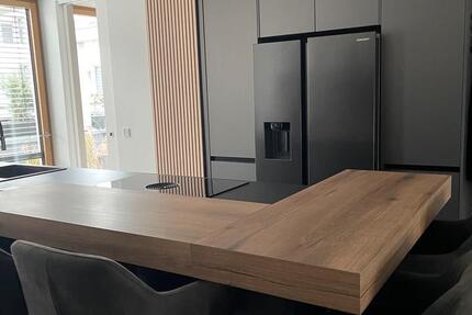 Stilvolle 3,5 Zimmer Wohnung mit Terrasse und Garage zentral 3.5 zimmer