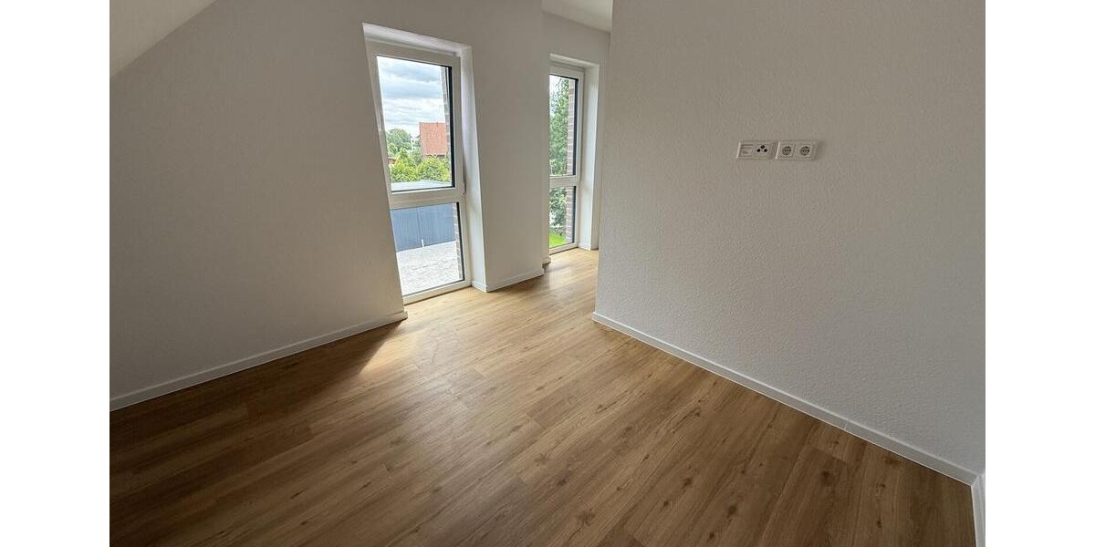 Dachgeschoßwohnung Bad Zwischenahn - 3 Zimmer, 79 m&sup2;, 1.090&euro; | Angebot:25054840