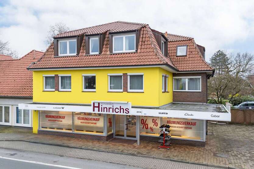 Einzelhandel in Bad Zwischenahn 2.000 € 178 m²