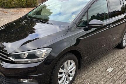 VW Touran 236.000 km 12.500 € Varel 26316