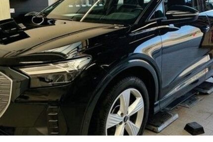 Audi Q4 e-tron 68.951 km 29.979 &euro; Oldenburg 26135