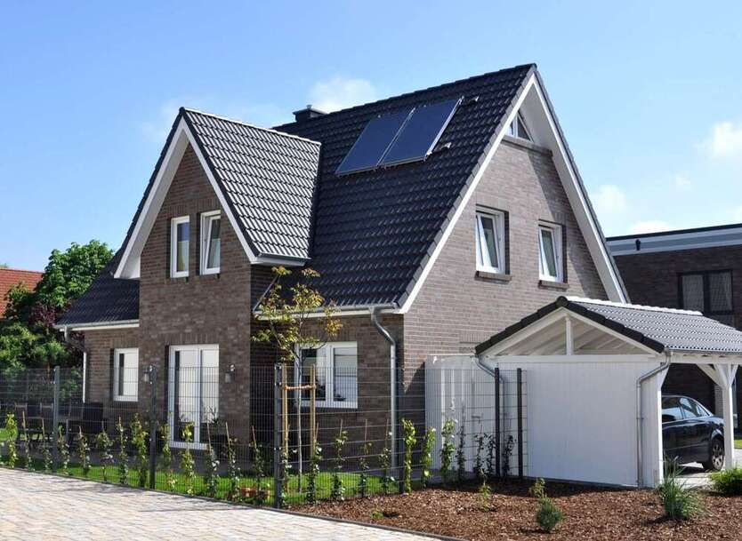 Haus zum Kaufen in Bad Zwischenahn Wehnen 556.100 € 136 m²