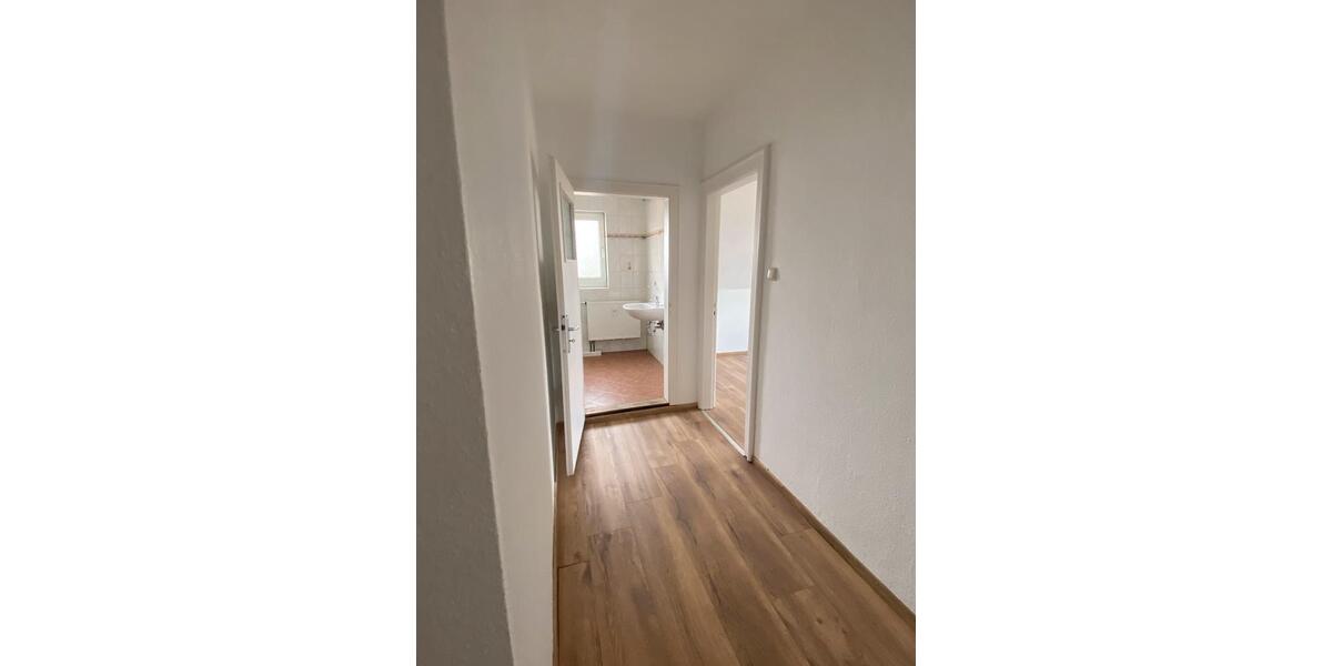 Dachgeschoßwohnung Bad Zwischenahn - 4 Zimmer, 90 m&sup2;, 700&euro; | Angebot:25383144