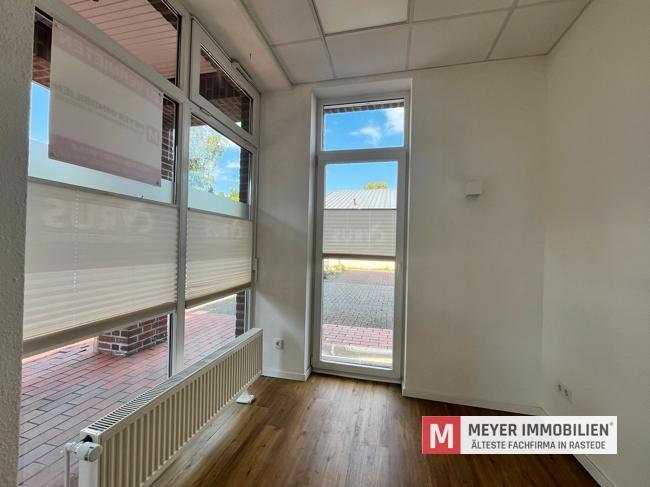 Büro- Praxisfläche in 1A Werbelage von Ofen (Obj.-Nr.: 6549) zimmer