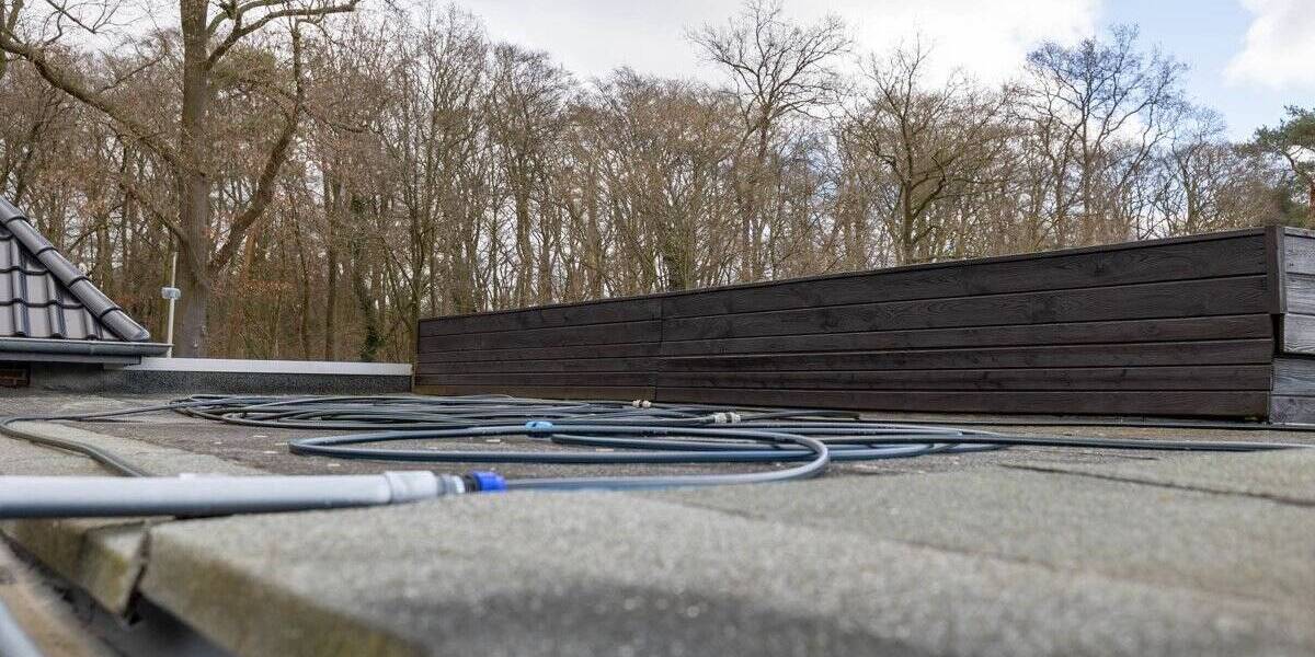 *** ZWEIFAMILIENHAUS in TOP LAGE mit TOP ZUSTAND und MODERNISIERTEM DACH *** 5 zimmer