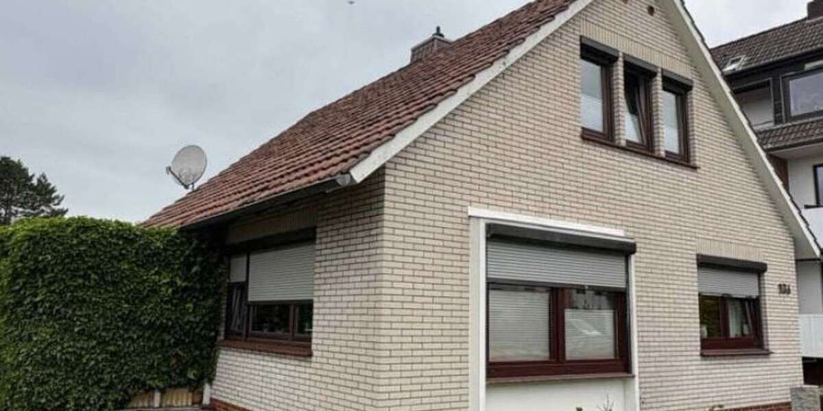 Haus zum Kaufen in Delmenhorst 248.000 € 104 m² 7 zimmer