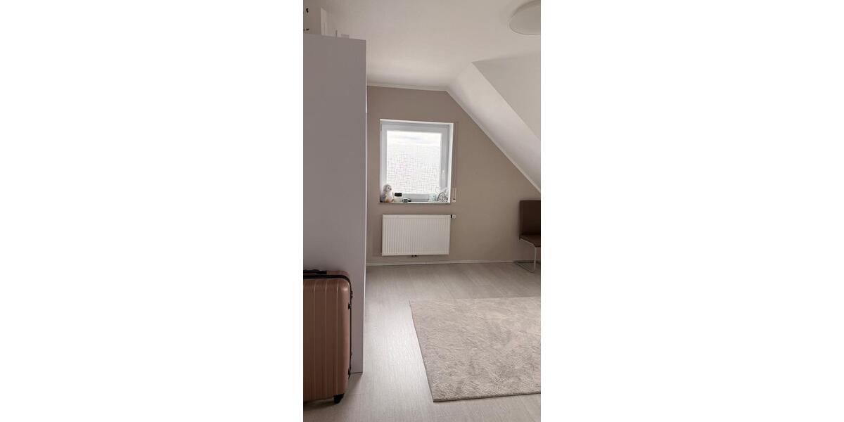 Dachgeschoßwohnung Delmenhorst - 2.5 Zimmer, 77 m&sup2;, 182.000&euro; | Angebot:26795656