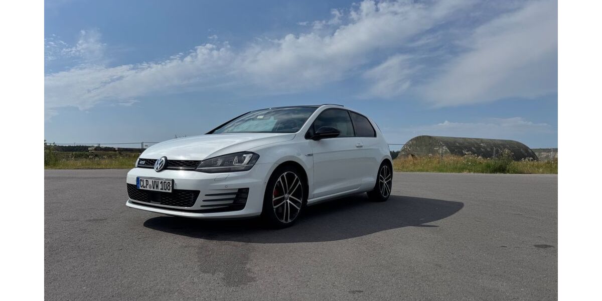 VW Golf 242.758 km 10.649 &euro; Oldenburg 26127