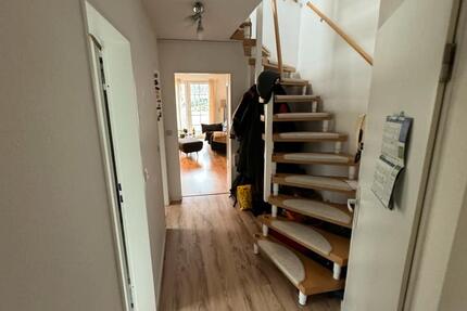 Wohnung Delmenhorst - 4 Zimmer, 90 m&sup2;, 850&euro; | Angebot:25421694