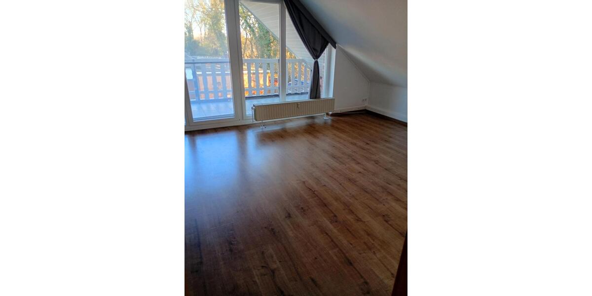 Dachgeschoßwohnung Großenkneten - 3 Zimmer, 90 m&sup2;, 945&euro; | Angebot:25323029