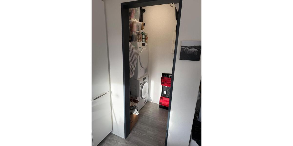 Lichtdurchflutete 2(ggf.3)-Zimmer-Wohnung mit Carport und Garten 2 zimmer