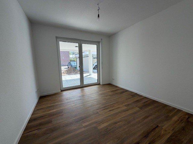 Erdgeschoßwohnung Bad Zwischenahn - 4 Zimmer, 93 m&sup2;, 1.345&euro; | Angebot:26330518