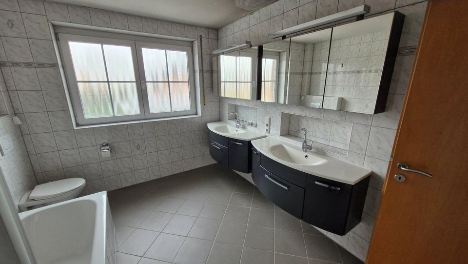 Doppelhaushälfte Ganderkesee - 5 Zimmer, 150 m&sup2;, 395.000&euro; | Angebot:25223017