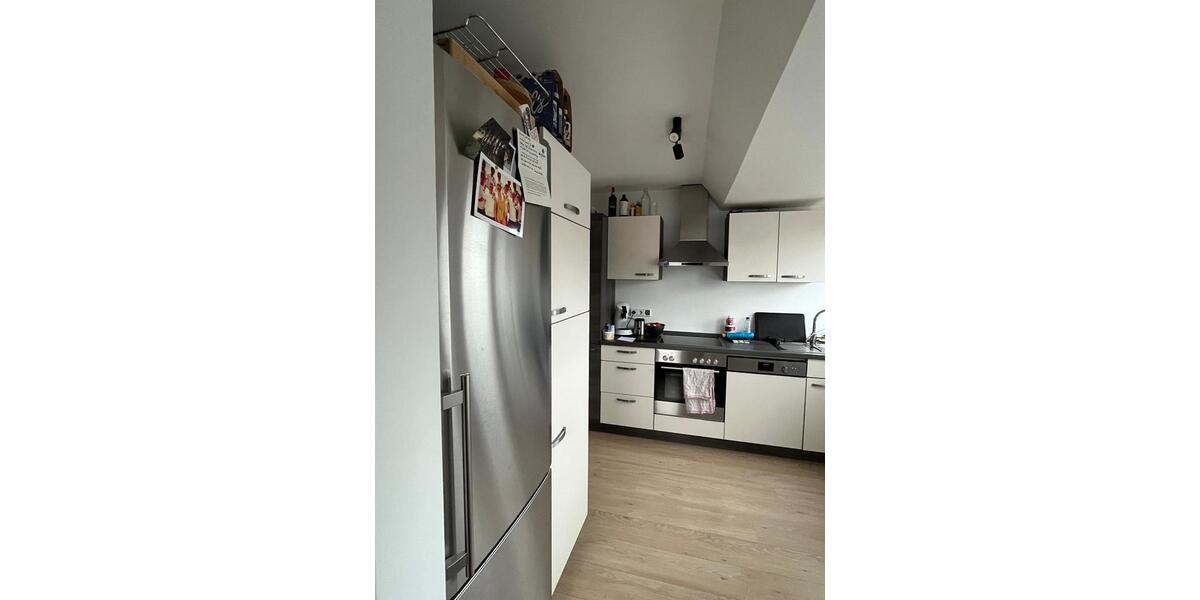 Dachgeschoßwohnung Oldenburg Eversten - 3.5 Zimmer, 82 m&sup2;, 1.500&euro; | Angebot:25633541