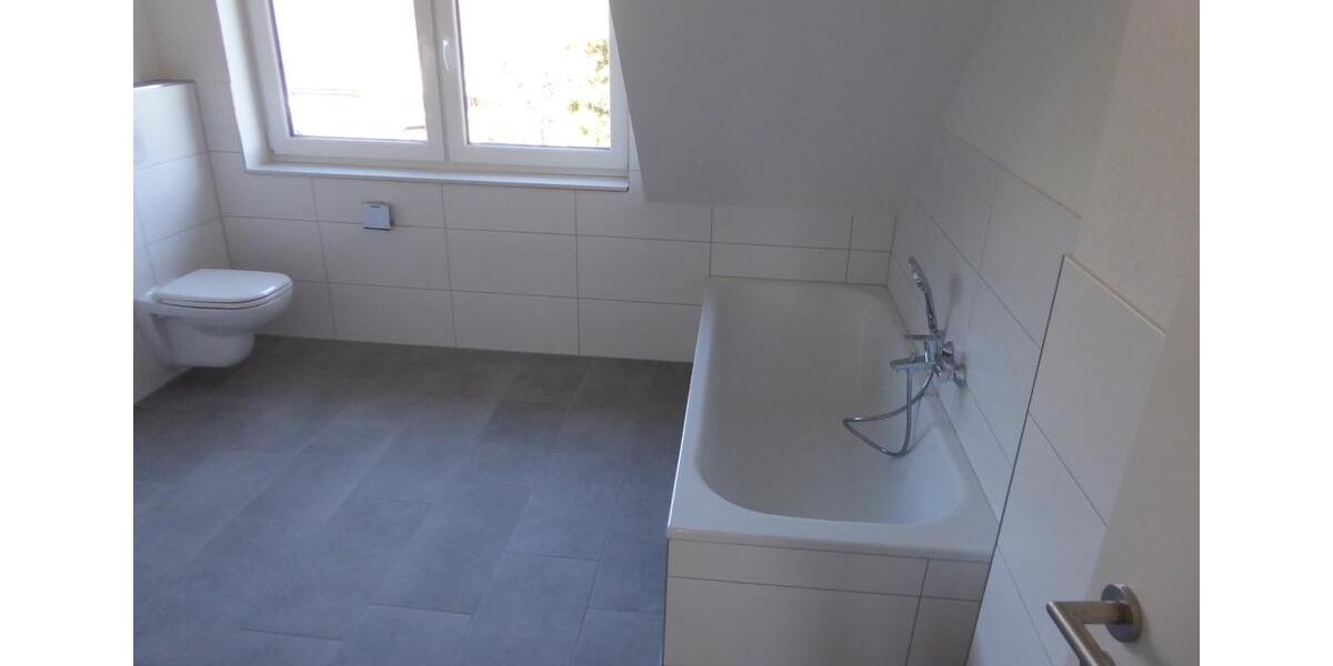 Doppelhaushälfte Rastede - 5 Zimmer, 120 m&sup2;, 1.700&euro; | Angebot:26065580