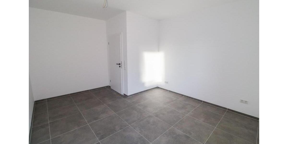 Etagenwohnung Oldenburg Kreyenbrück - 6 Zimmer, 123 m&sup2;, 450&euro; | Angebot:26198016
