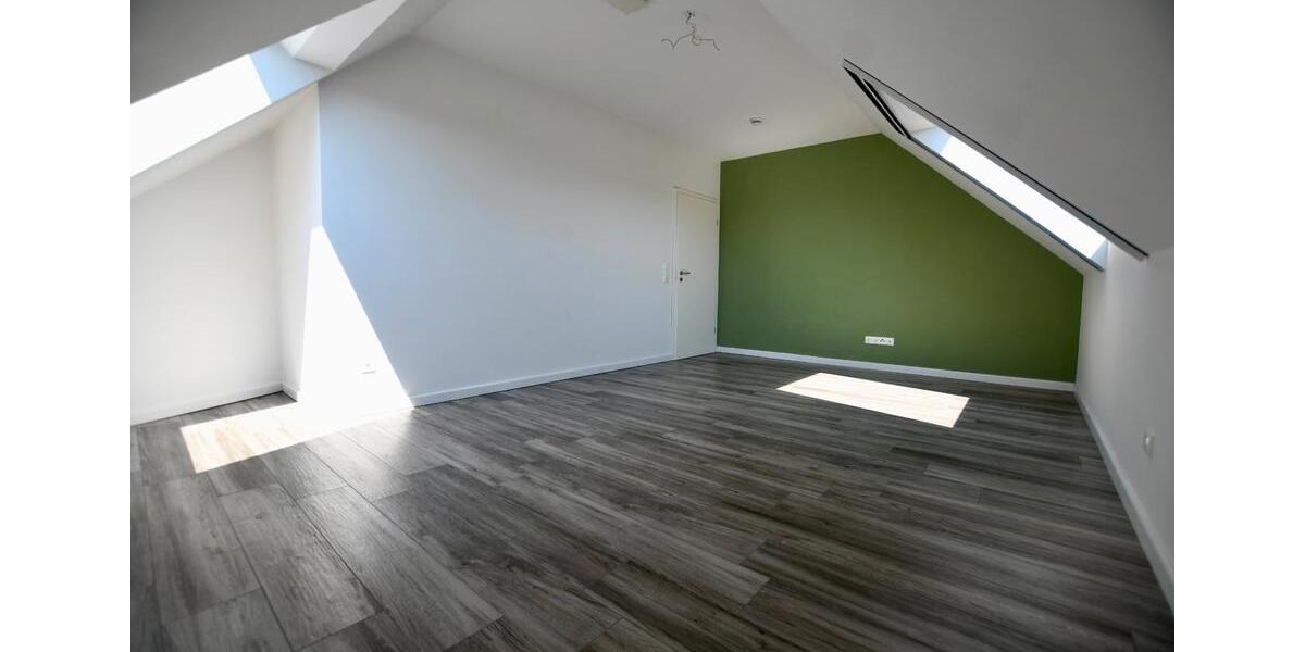 Dachgeschoßwohnung Oldenburg Bürgeresch - 4 Zimmer, 122 m&sup2;, 495.000&euro; | Angebot:27029099