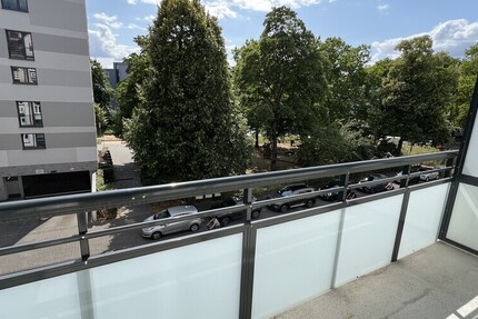 Sofort bezugsfrei! 2 Zimmer-Wohnung mit Balkon in Köln-Mülheim