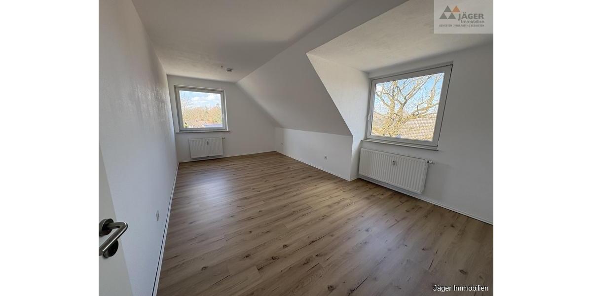 Dachgeschoßwohnung Ganderkesee - 3 Zimmer, 75 m&sup2;, 695&euro; | Angebot:26459156