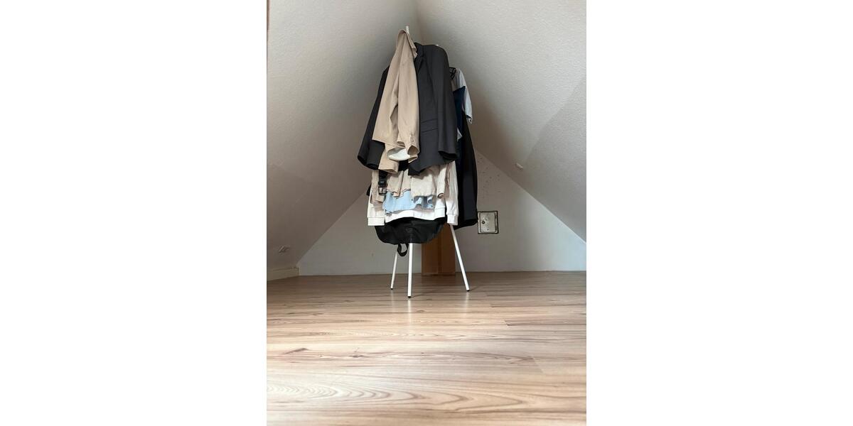 Dachgeschoßwohnung Delmenhorst Deichhorst - 2.5 Zimmer, 54 m&sup2;, 490&euro; | Angebot:25723881