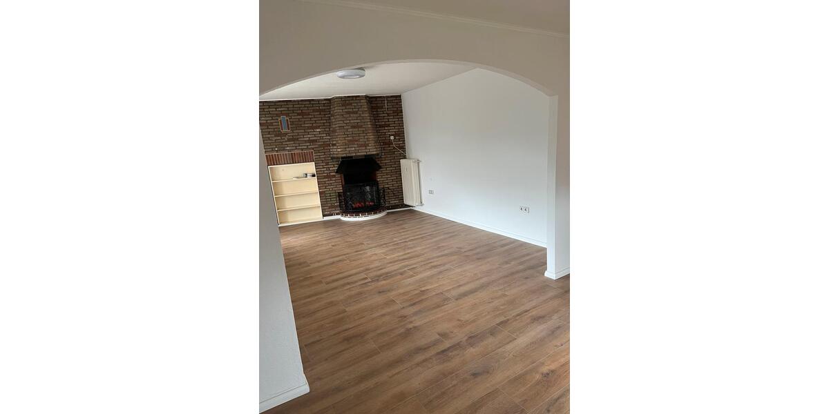 Erdgeschoßwohnung Delmenhorst - 3 Zimmer, 90 m&sup2;, 1.100&euro; | Angebot:26183824