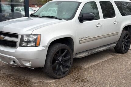 Chevrolet Suburban 235.500 km 14.900 &euro; Apen 26689