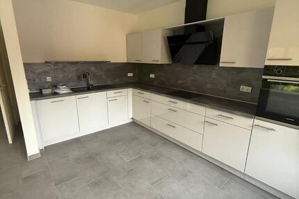 Büro-Praxisfläche in Oldenburg zu vermieten zimmer