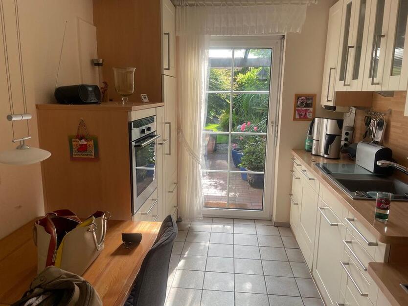 Reihenmittelhaus mit Garten top gepflegt, Garage