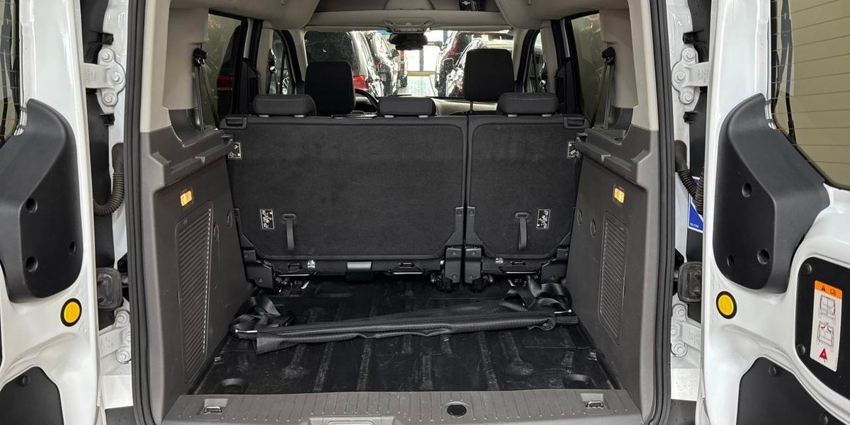 Ford Transit Connect 5Sitze 1.HAND PDC/SPUR/ 55.877 km 15.990 &euro; Hatten 26209
