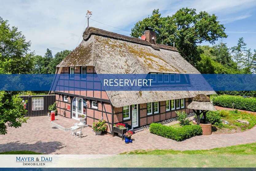 Haus zum Kaufen in Wiefelstede 779.000 € 330 m²