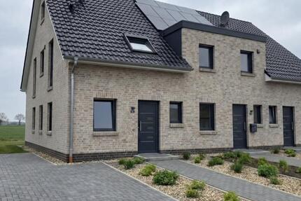 Haus Dötlingen - 4 Zimmer, 105 m&sup2;, 1.290&euro; | Angebot:25613799