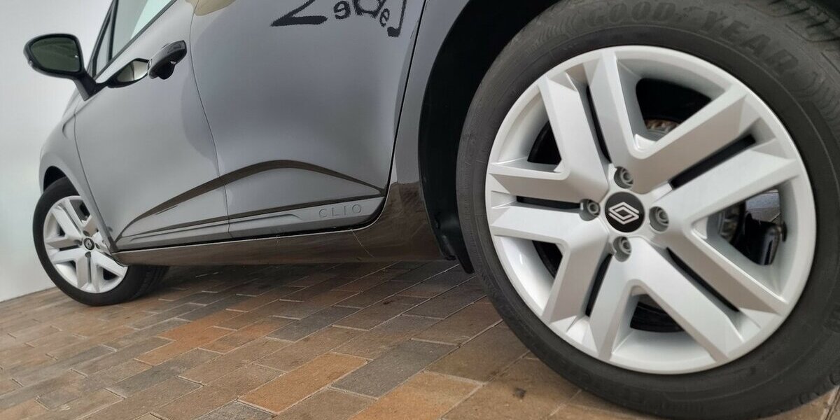 Renault Clio Evolution LED APP SHZ Keyless Tempomat 12.800 km 15.940 &euro; Garrel 49681