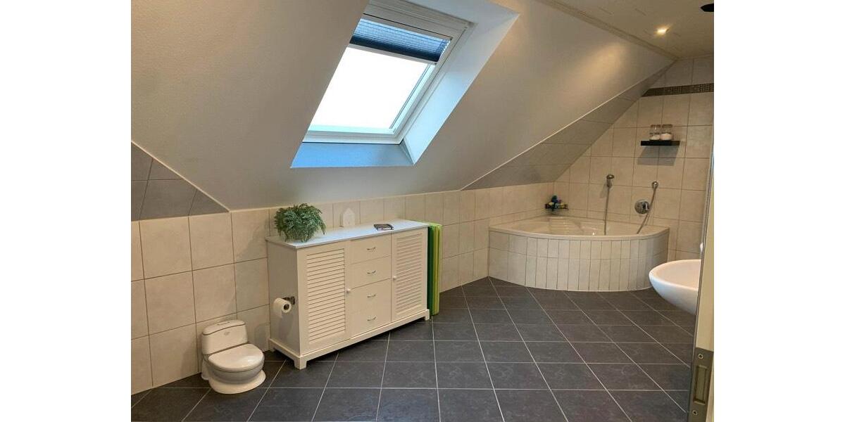 Einfamilienhaus Edewecht - 5 Zimmer, 190 m&sup2;, 1.690&euro; | Angebot:26229520
