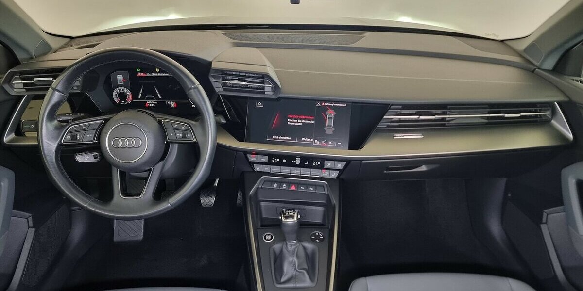 Audi A3 30TFSI limo Navi Leder Digital VIC Kamera LED 66.400 km 21.450 € Garrel 49681