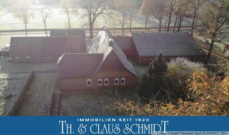 Hofstelle mit umfangreichen Nebenflächen und rd. 4 Hektar Land am Haus nahe Oldenburg 6 zimmer