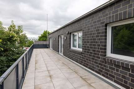 Wohnung Delmenhorst - 4 Zimmer, 137 m&sup2;, 1.870&euro; | Angebot:27030734