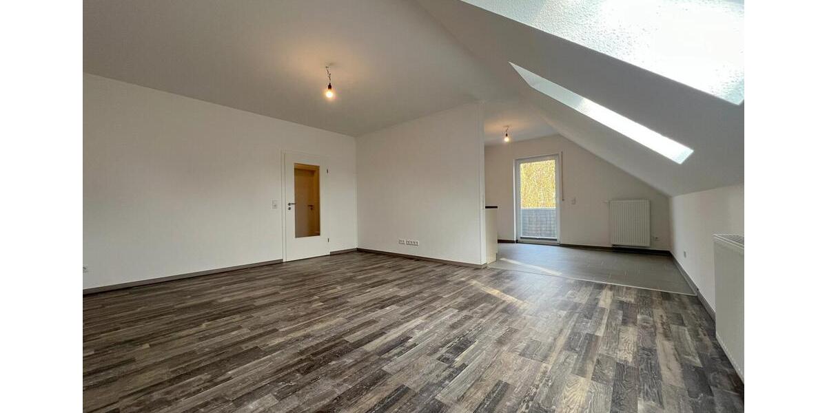 Dachgeschoßwohnung Edewecht - 2 Zimmer, 60 m&sup2;, 680&euro; | Angebot:26663657