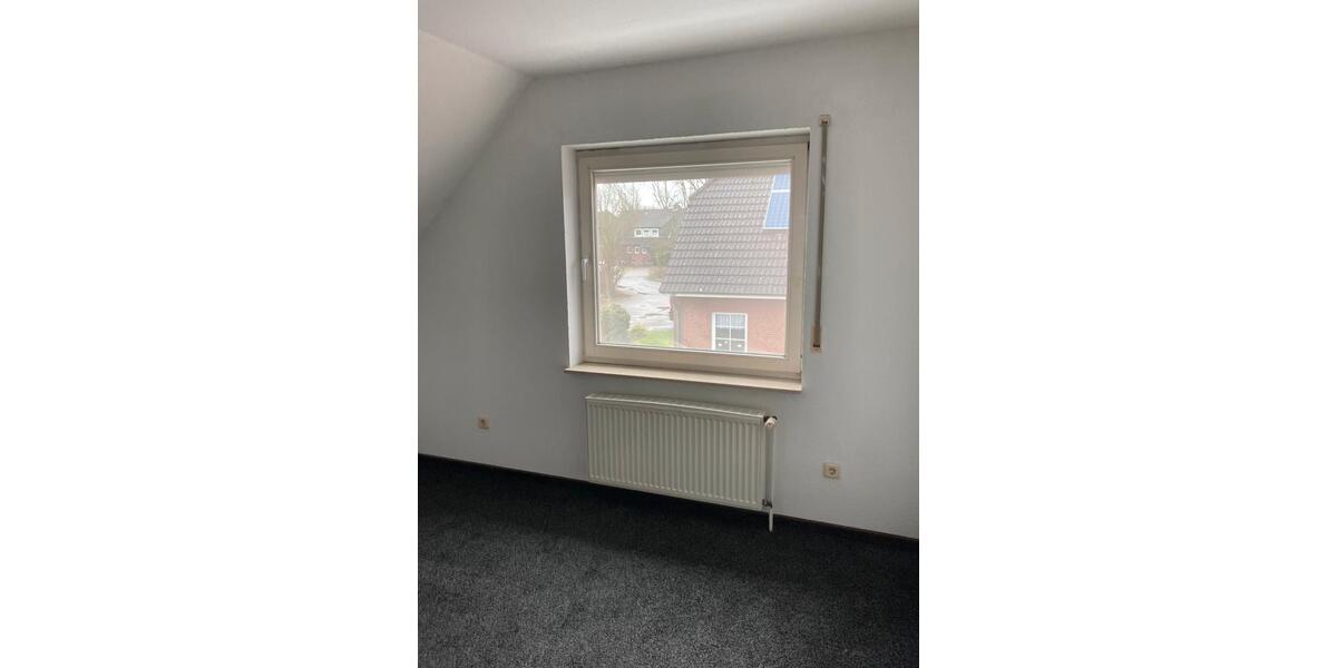 Dachgeschoßwohnung Ganderkesee - 3 Zimmer, 76 m&sup2;, 650&euro; | Angebot:26322893