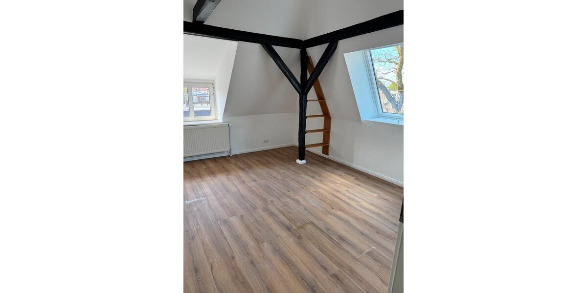 Dachgeschoßwohnung Oldenburg Ziegelhof - 3 Zimmer, 93 m&sup2;, 875&euro; | Angebot:26234885