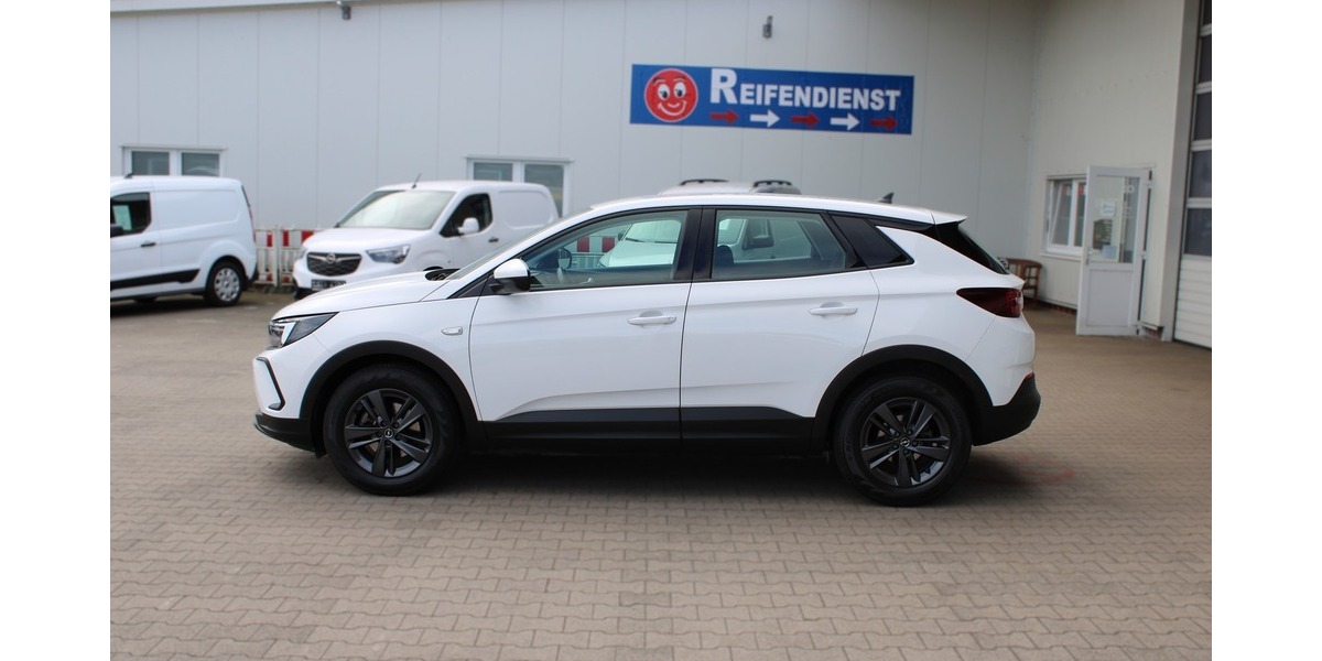 Opel Grandland EDITION AUTOMATIK 1.HAND ACC/PDC/KLIMA 99.985 km 17.490 &euro; Hatten 26209