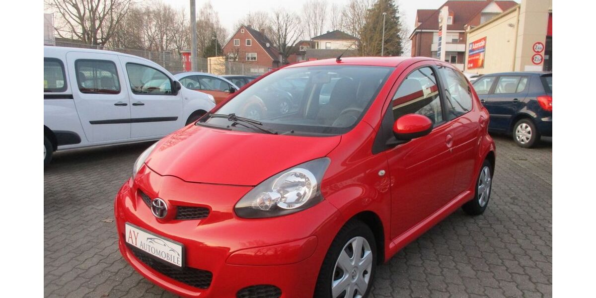 Toyota Aygo (X) 103.233 km 4.490 &euro; Oldenburg 26133
