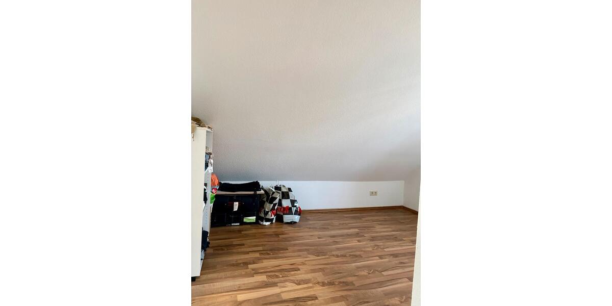 Dachgeschoßwohnung Delmenhorst Deichhorst - 2.5 Zimmer, 54 m&sup2;, 490&euro; | Angebot:25723881