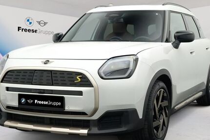 Mini Countryman SE (Cooper) 17.706 km 40.823 &euro; Oldenburg 26125