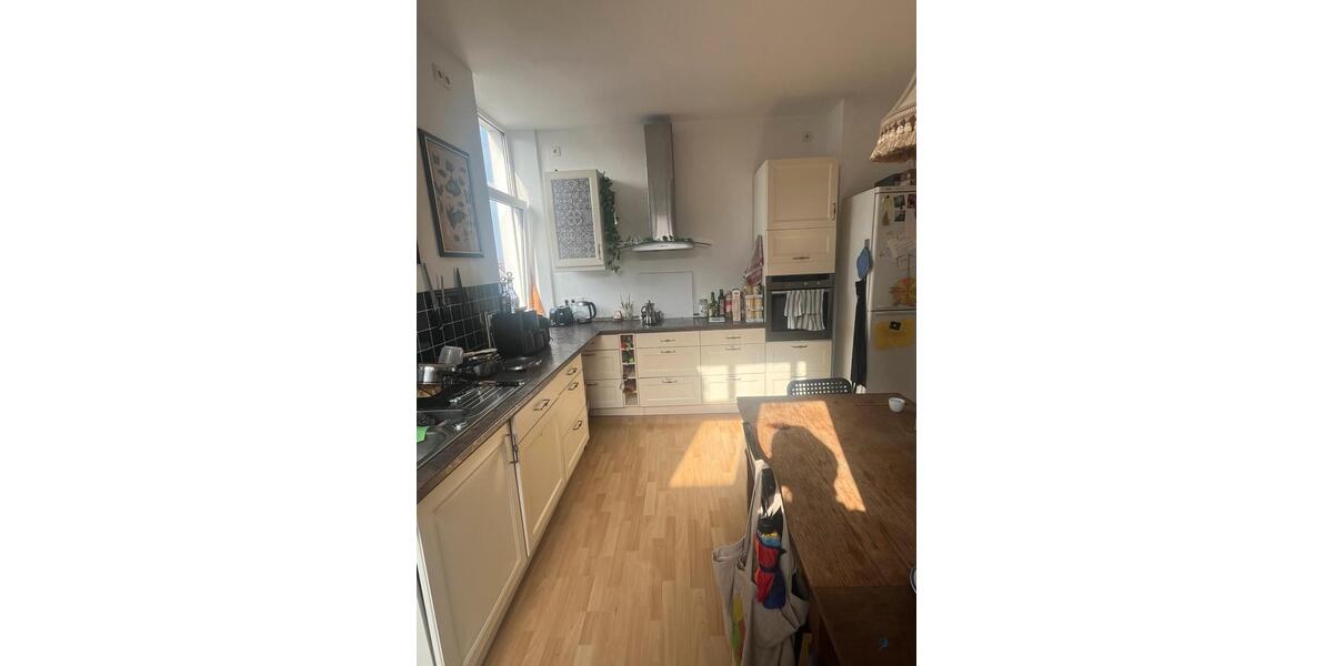 Dachgeschoßwohnung Oldenburg Dobbenviertel - 4 Zimmer, 100 m&sup2;, 435&euro; | Angebot:26031873