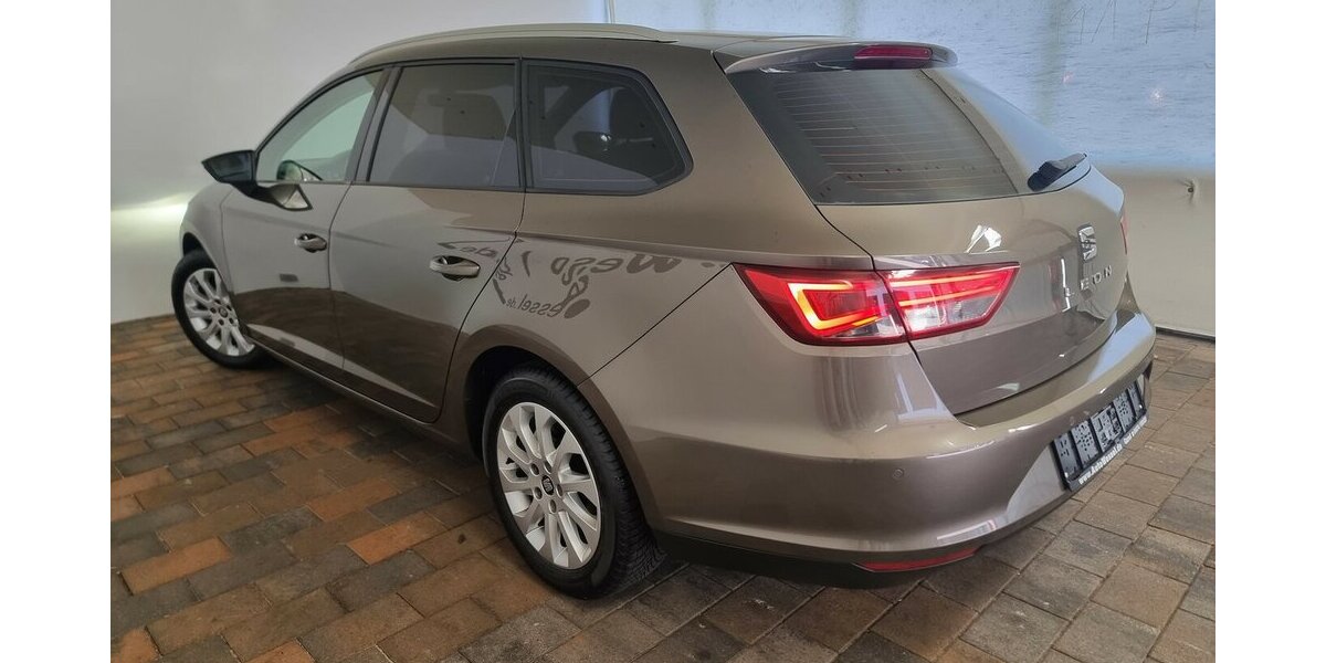 Seat Leon ST Style LED Navi DSG PDC 2.Hand 159.000 km 11.450 &euro; Garrel 49681