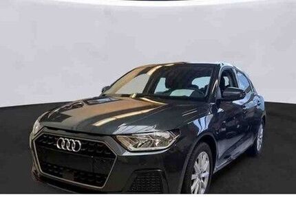 Audi A1 35.747 km 18.979 &euro; Oldenburg 26135