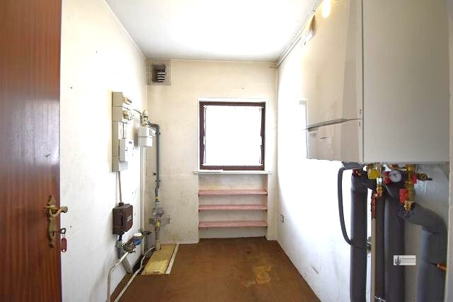 EFH für eine 4 köpfige Familie + Garage + Wintergarten + ausbaubares DG + Garten 3 zimmer