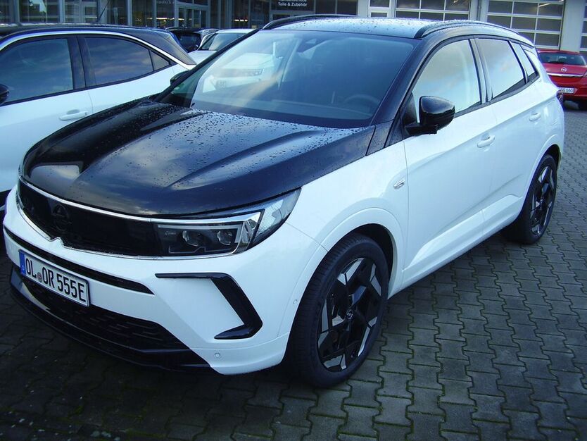 Opel Grandland (X) 12.000 km 33.900 € Oldenburg 26131