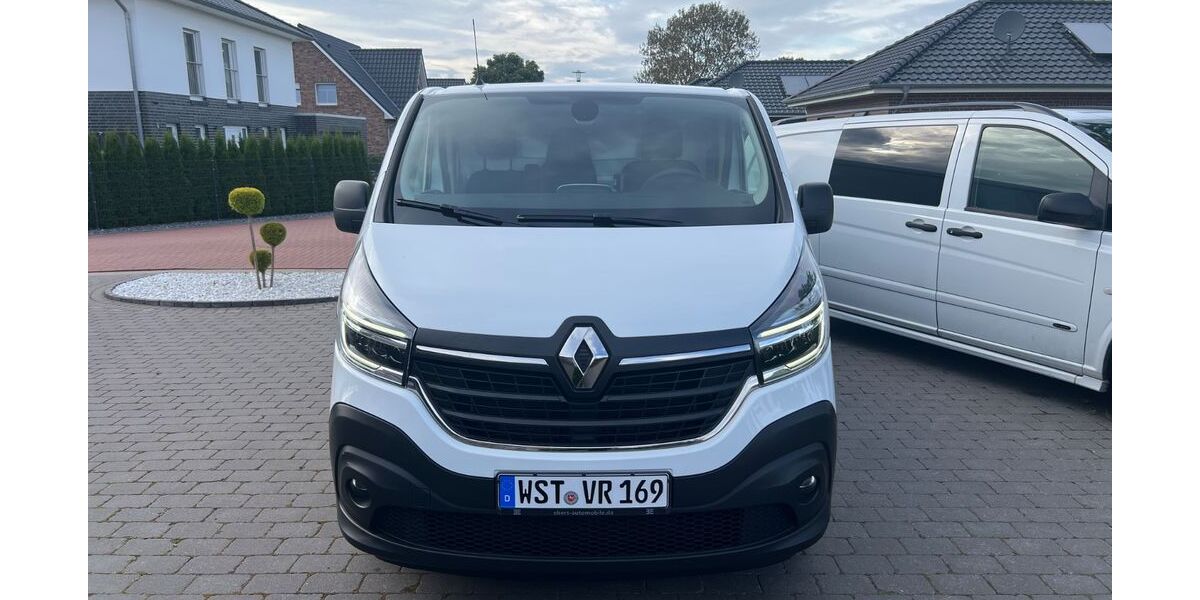 Renault Trafic 147.000 km 16.400 € Apen 26689